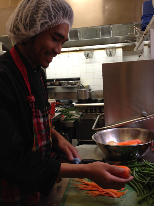 Aeh slicing vegetables